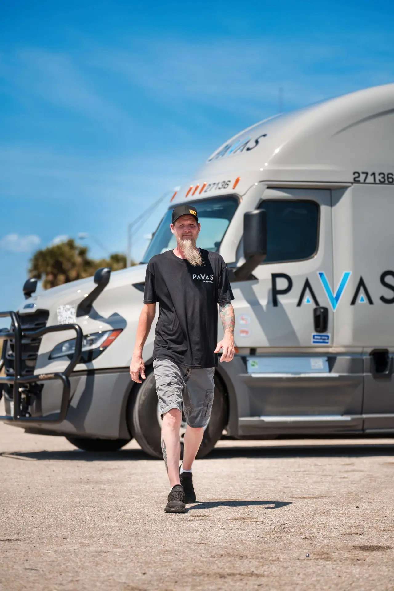 Pavas driver walking to truck